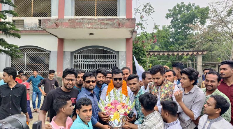 নিজ এলাকায় সংবর্ধিত হলেন শাবিপ্রবি ছাত্রলীগ সভাপতি খলিলুর রহমান