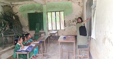 দূর্গাপুরে জরাজীর্ণ ভবনে চলছে ঝুঁকিপূর্ণ পাঠদান