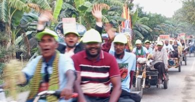 ময়মনসিংহ ১ আসনে মনোনয়ন পরিবর্তনের দাবিতে বিশাল ভ্যান র‌্যালী 