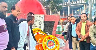 বিজয় দিবসে ত্রিশাল প্রেসক্লাবের পুষ্পস্তবক অর্পণ
